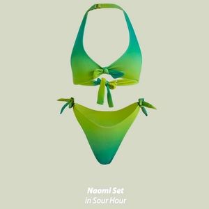 Knight Swim Naomi in SOUR 💚